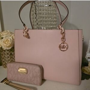 Michael Kors Pink Tote Bag and Wallet Set